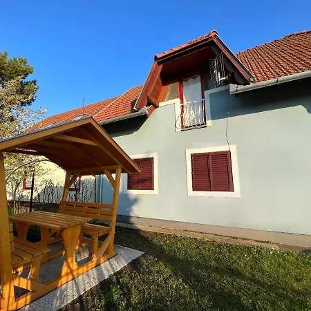 Apartment Balatonfenyves Feriehus *