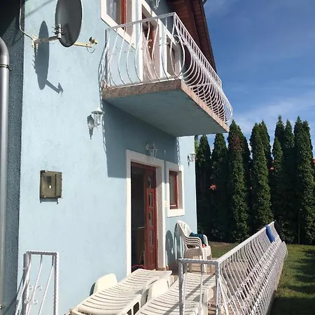 Apartment Balatonfenyves * Balatonfenyves